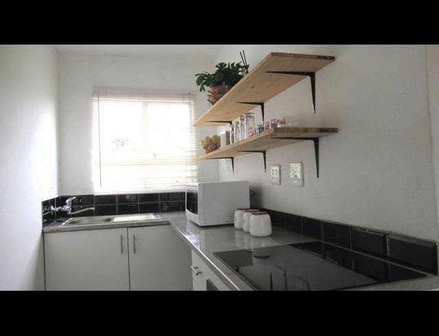 1 BEDROOM APARTMENT FOR SALE IN SHARONLEA